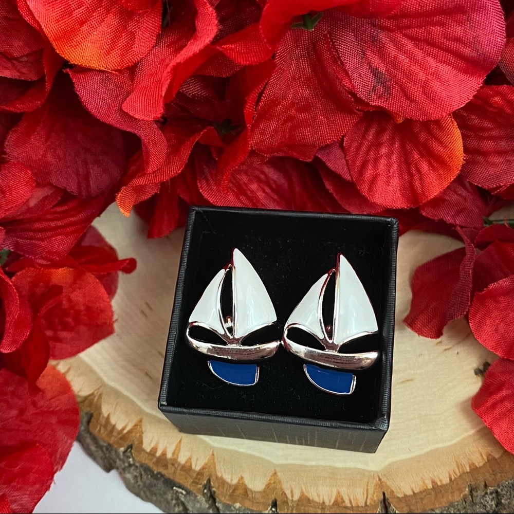White and Blue Sailboat Cufflinks - Picture 15 of 16